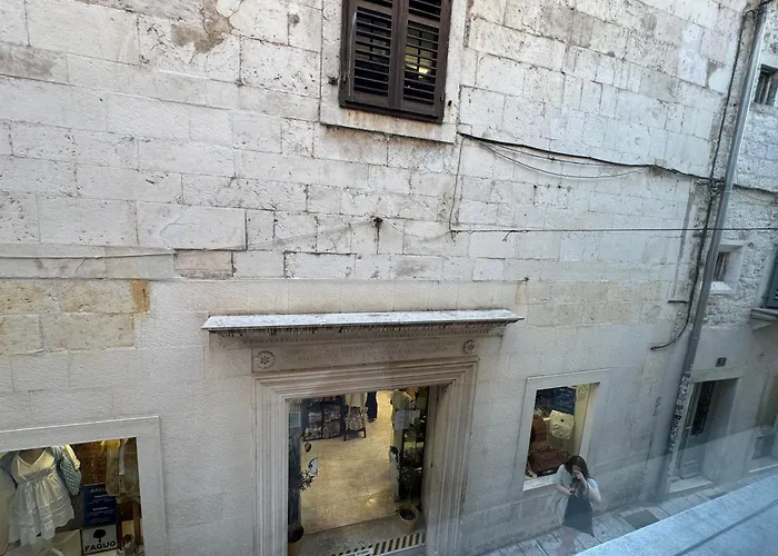 Luxury In Diocletian Palace